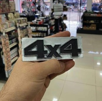 EMBLEMA 4X4 10.9CM*3.5CM