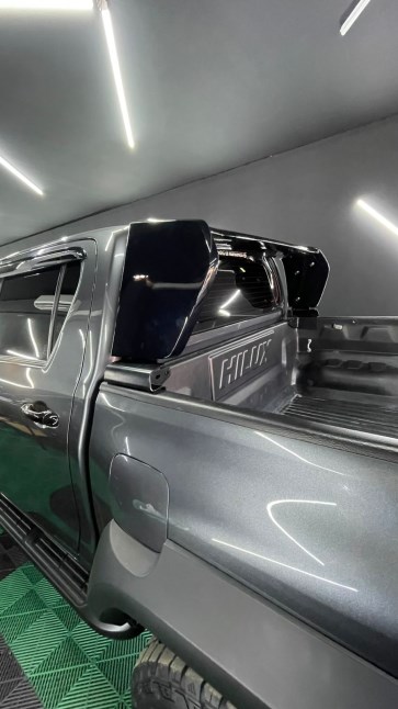 ANTIVUELCO HILUX ALERON GR GLOSS BLACK