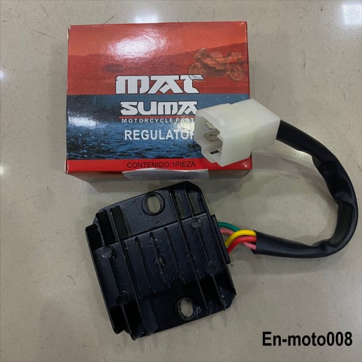 REGULADOR DE VOLTAJE 4 CABLES ENCHUFE MACHO