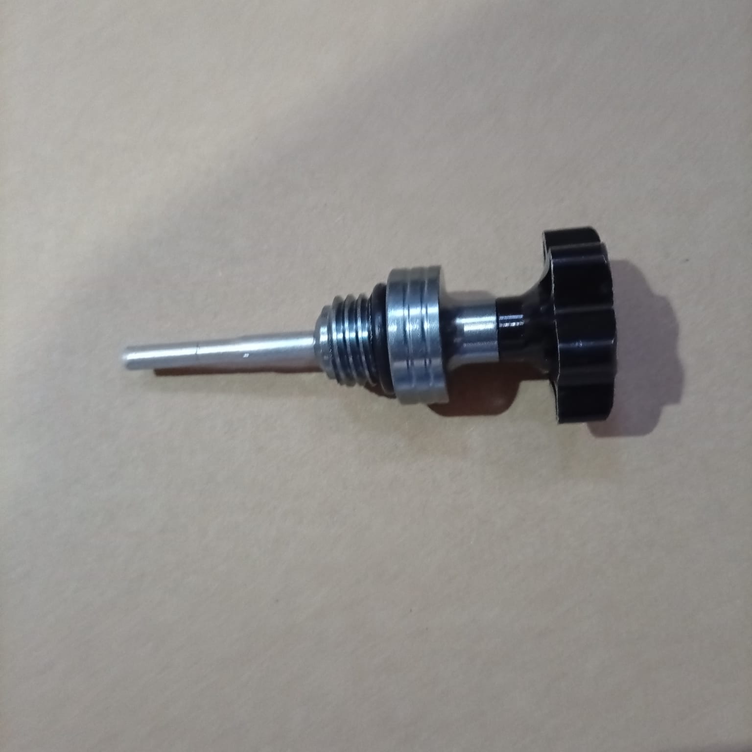 TAPA DE ACEITE ALUMINIO TUNNING NEGRO