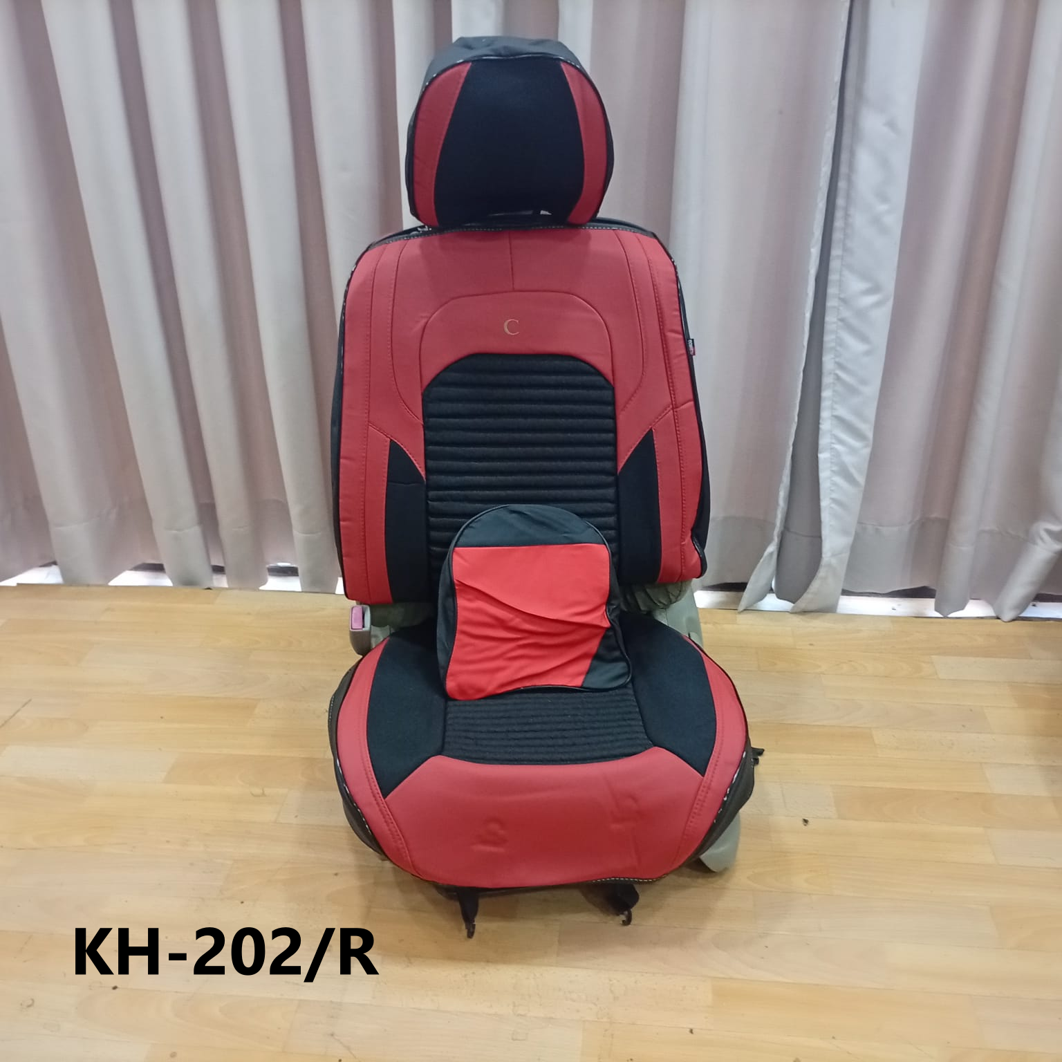 CUBRE ASIENTO black/red
