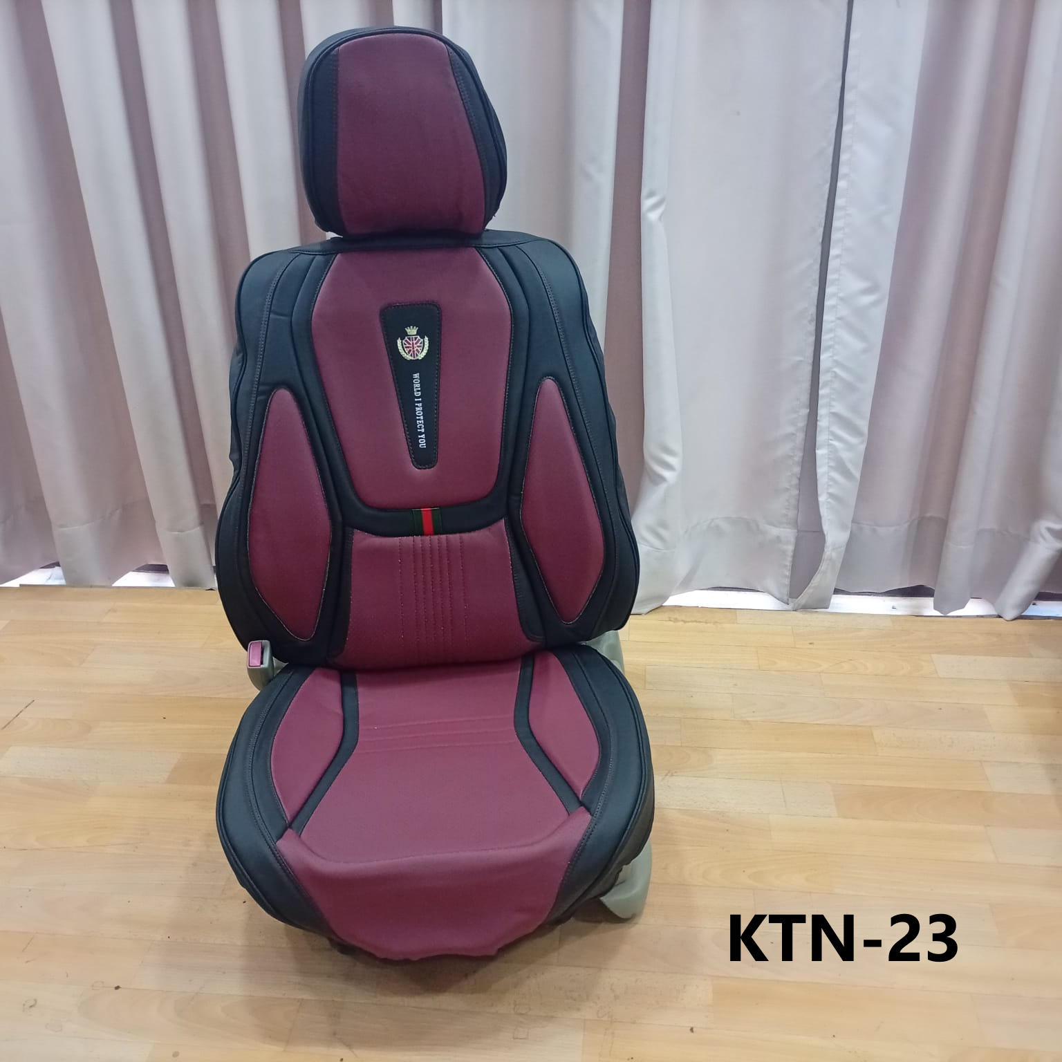 CUBRE ASIENTO black/maroon