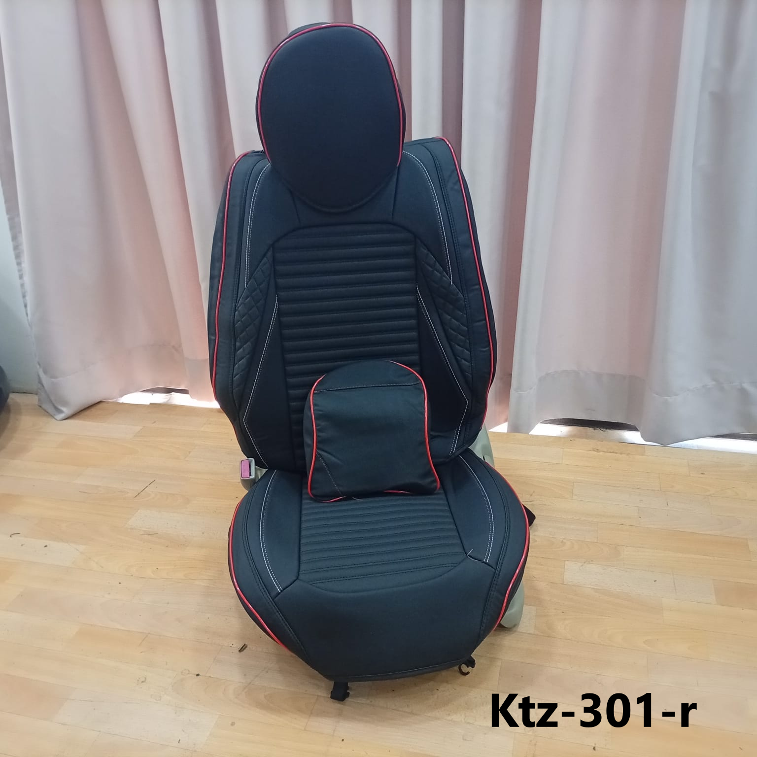 CUBRE ASIENTO black/red line