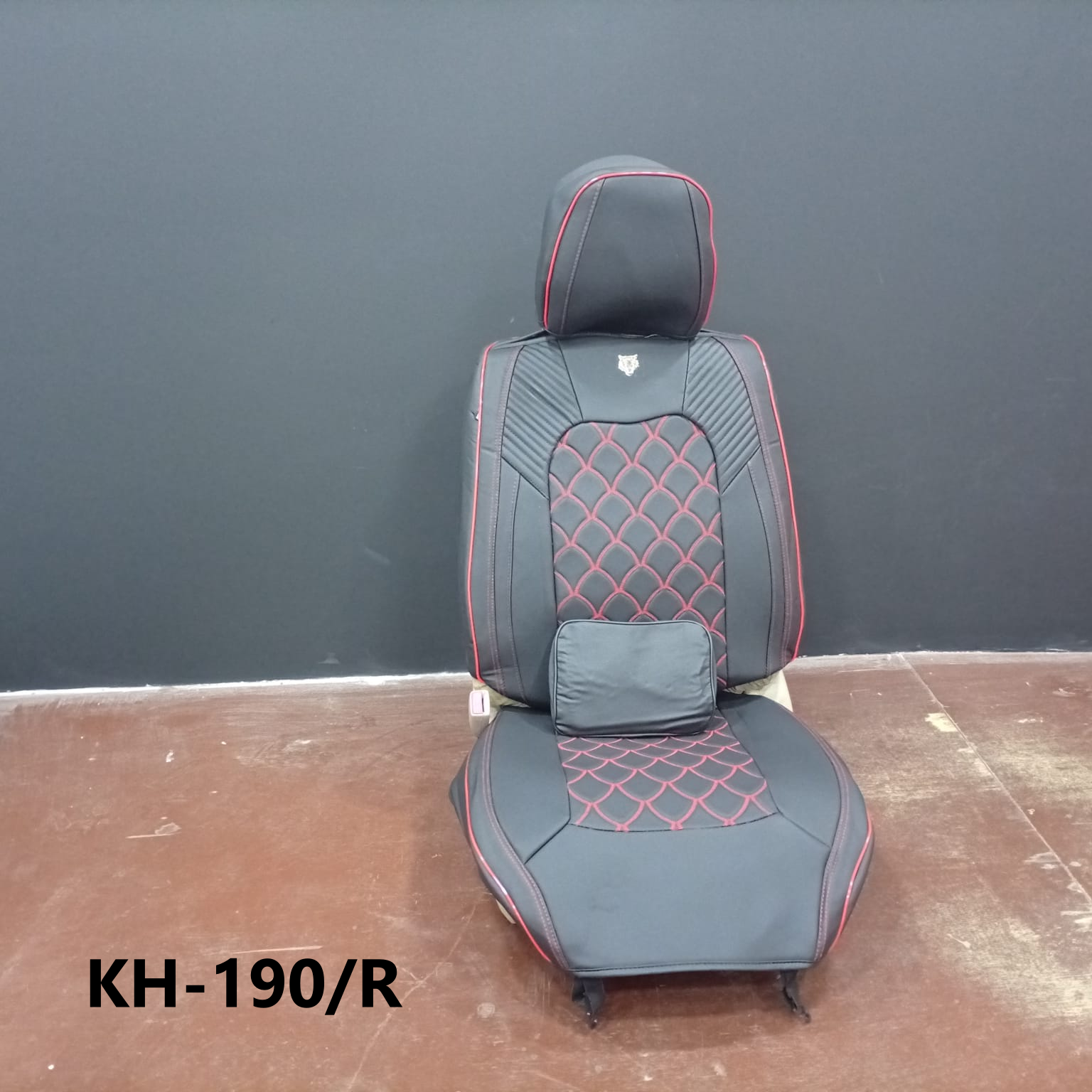 CUBRE ASIENTO black red line