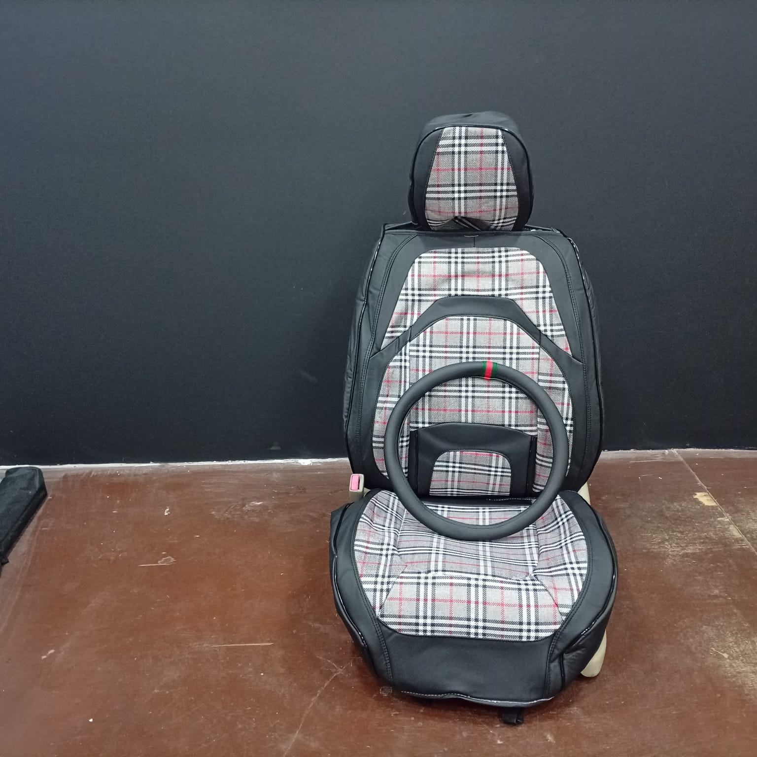 CUBRE ASIENTO black/grey