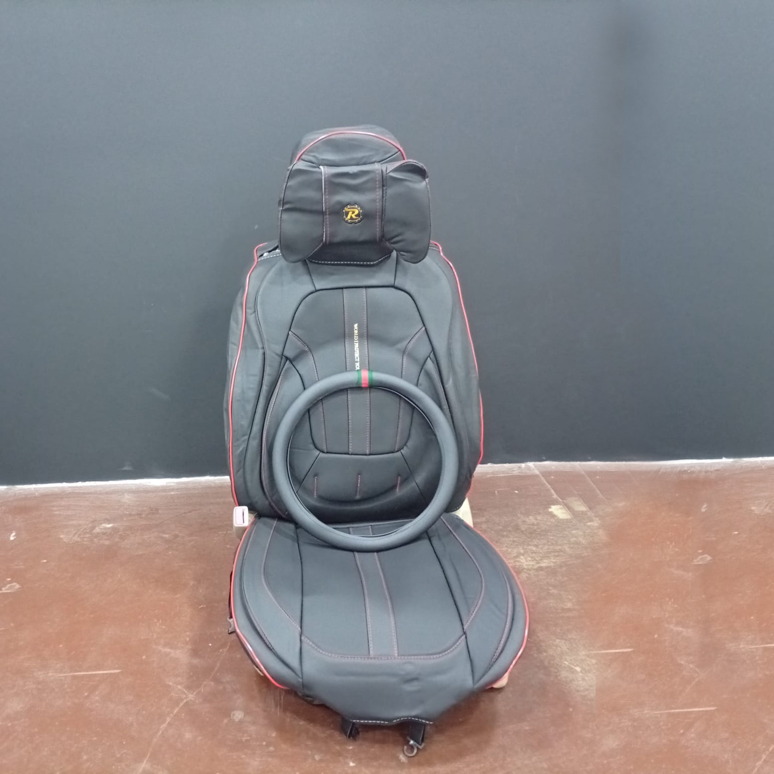 CUBRE ASIENTO black red line