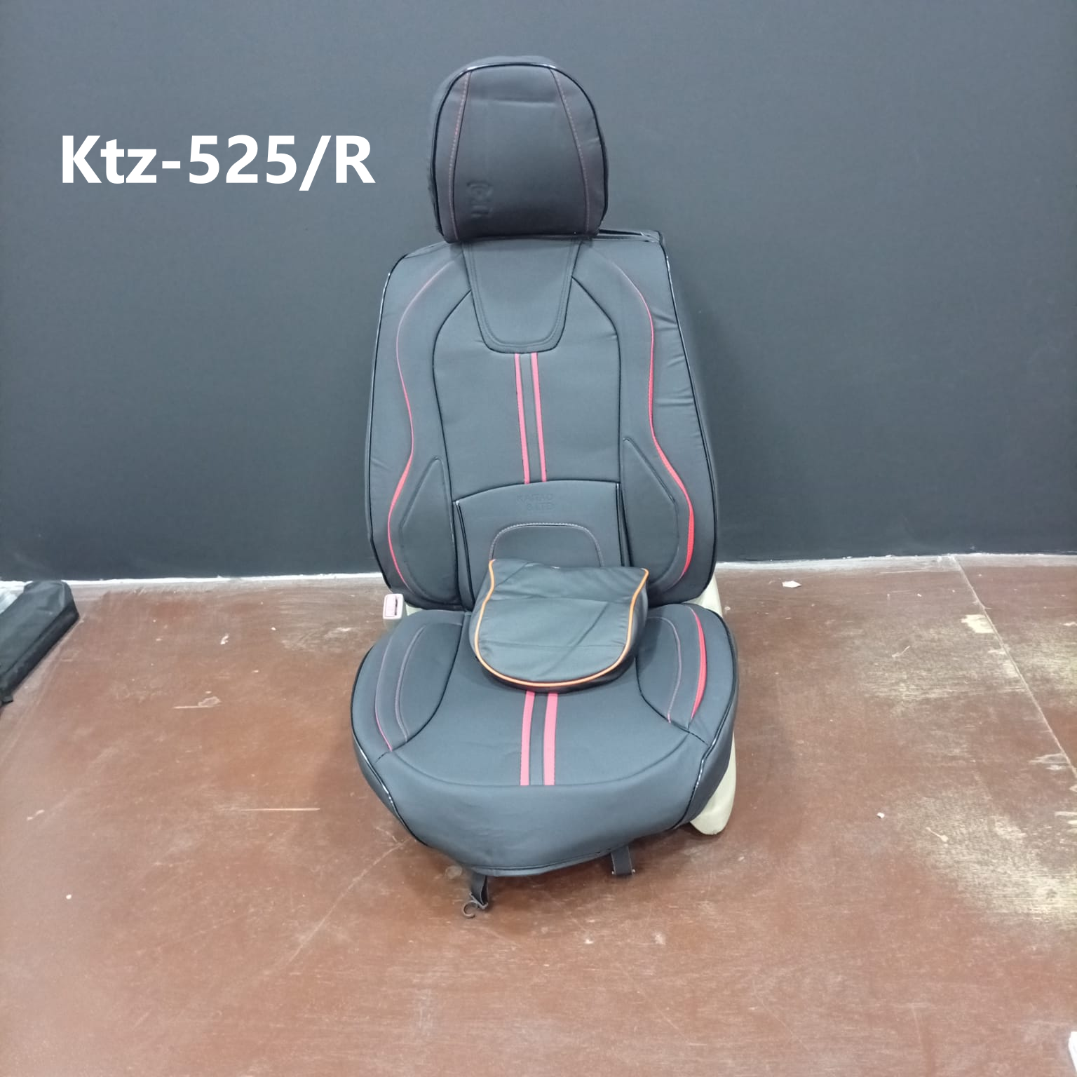 CUBRE ASIENTO black red blocks